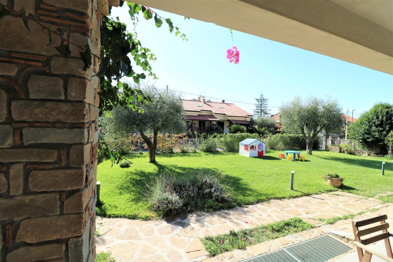 Villa Di Marinella อาเชอา ภายนอก รูปภาพ