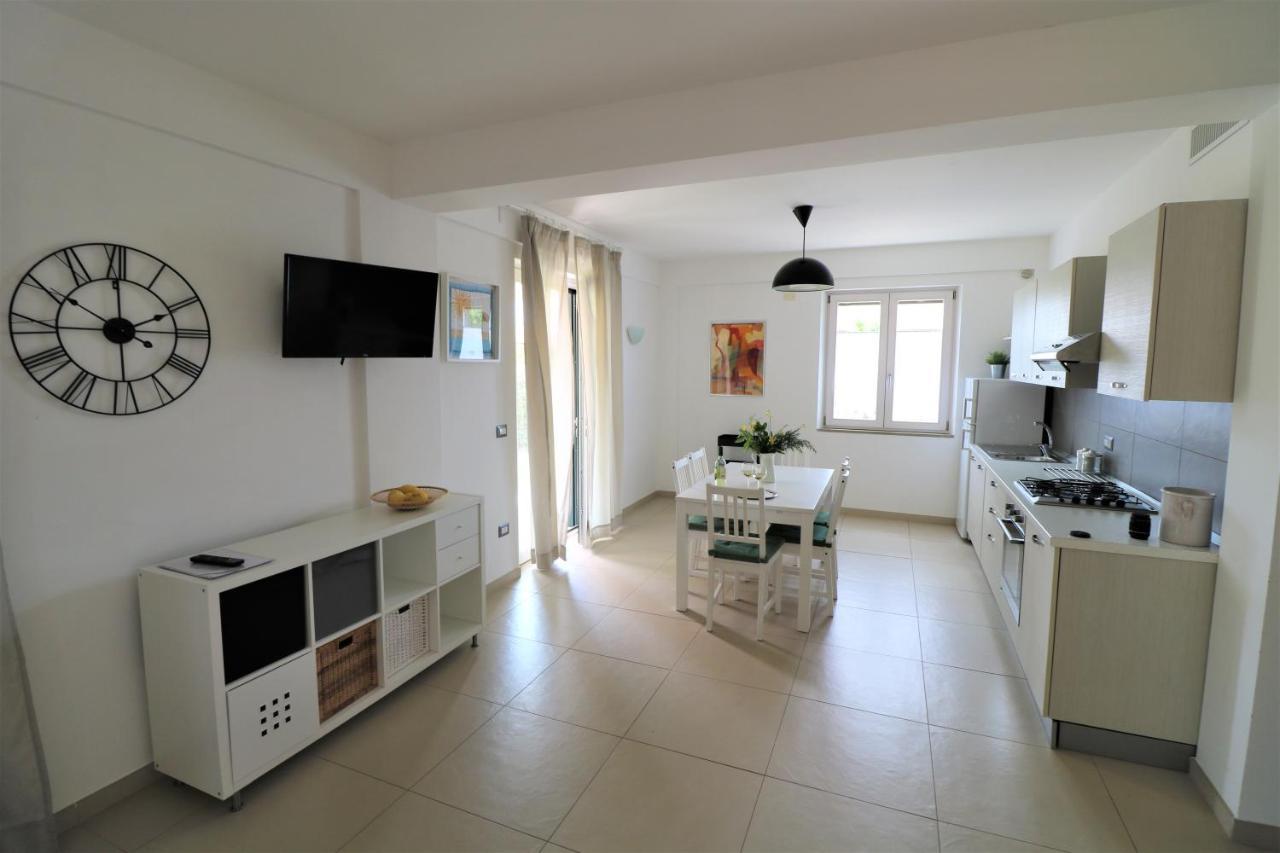 Villa Di Marinella อาเชอา ภายนอก รูปภาพ