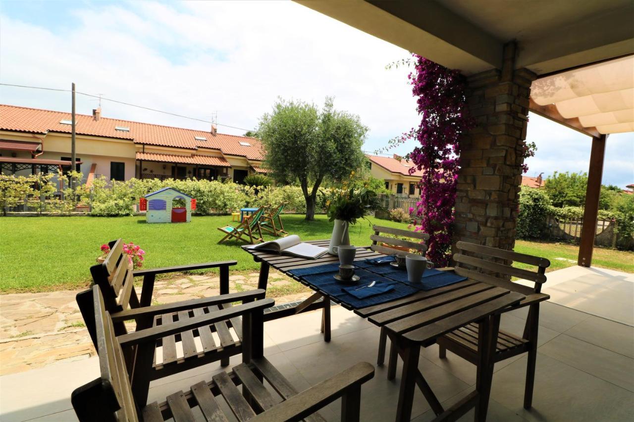 Villa Di Marinella อาเชอา ภายนอก รูปภาพ